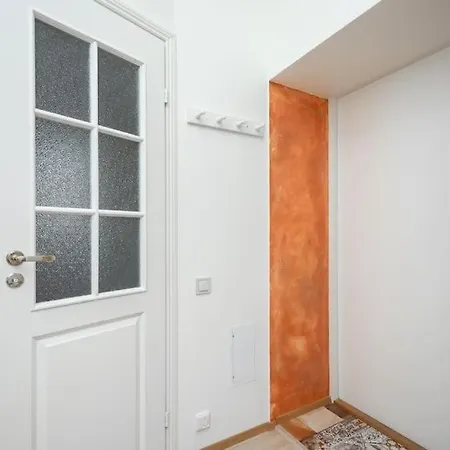 Cozy 1-bedr In The Centre Near Old Town With Private Parking Appartement *