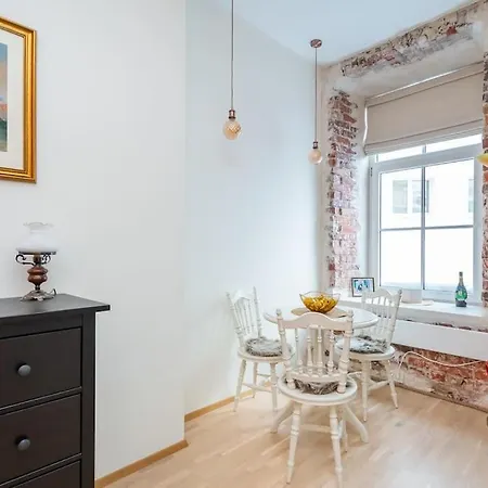 Apartment Cozy 1-bedr In The Centre Near Old Town With Private Parking *