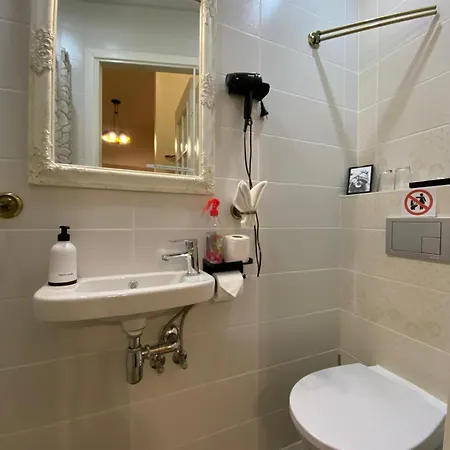 Appartement Cozy 1-bedr In The Centre Near Old Town With Private Parking Tallinn