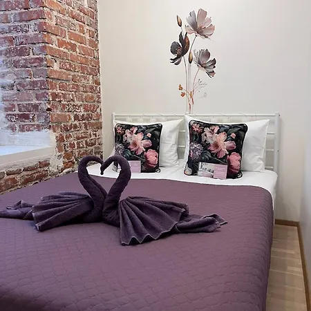 Apartment Cozy 1-bedr In The Centre Near Old Town With Private Parking *