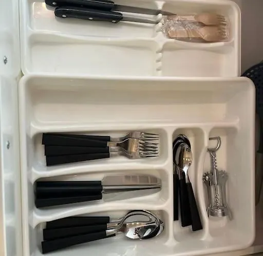 Apartment Cozy 1-bedr In The Centre Near Old Town With Private Parking *