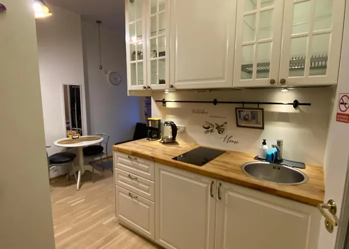 Appartement Cozy 1-bedr In The Centre Near Old Town With Private Parking *