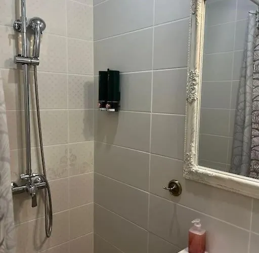 Cozy 1-bedr In The Centre Near Old Town With Private Parking Lägenhet